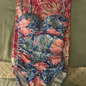 NWT Lilly underwire one piece bathing suit.